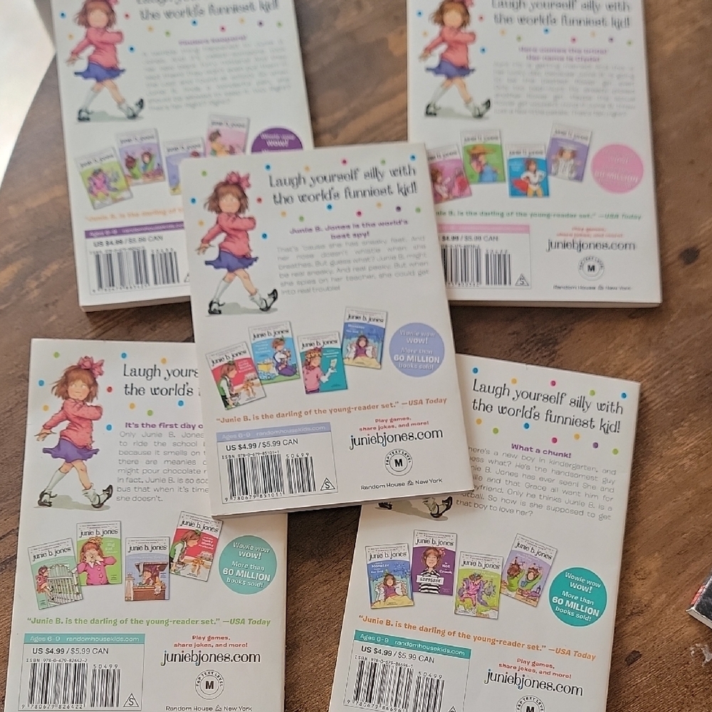 Junie B. Jones Books Set Of 5 - Picture 2 of 3